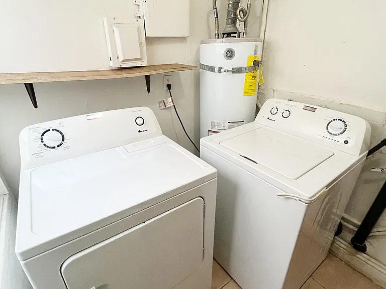 227 S Gale Dr #4 — Photo 22