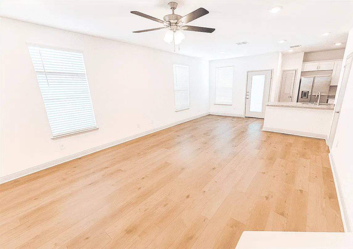 3 bed, 2.5 bath, 1505 sqft, $1,695 — Photo 4