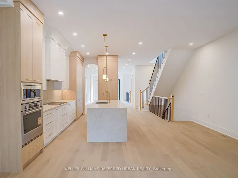 37 Wesley Ave — Photo 16