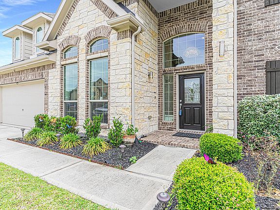 3rd image of 3609 White Wing Ln