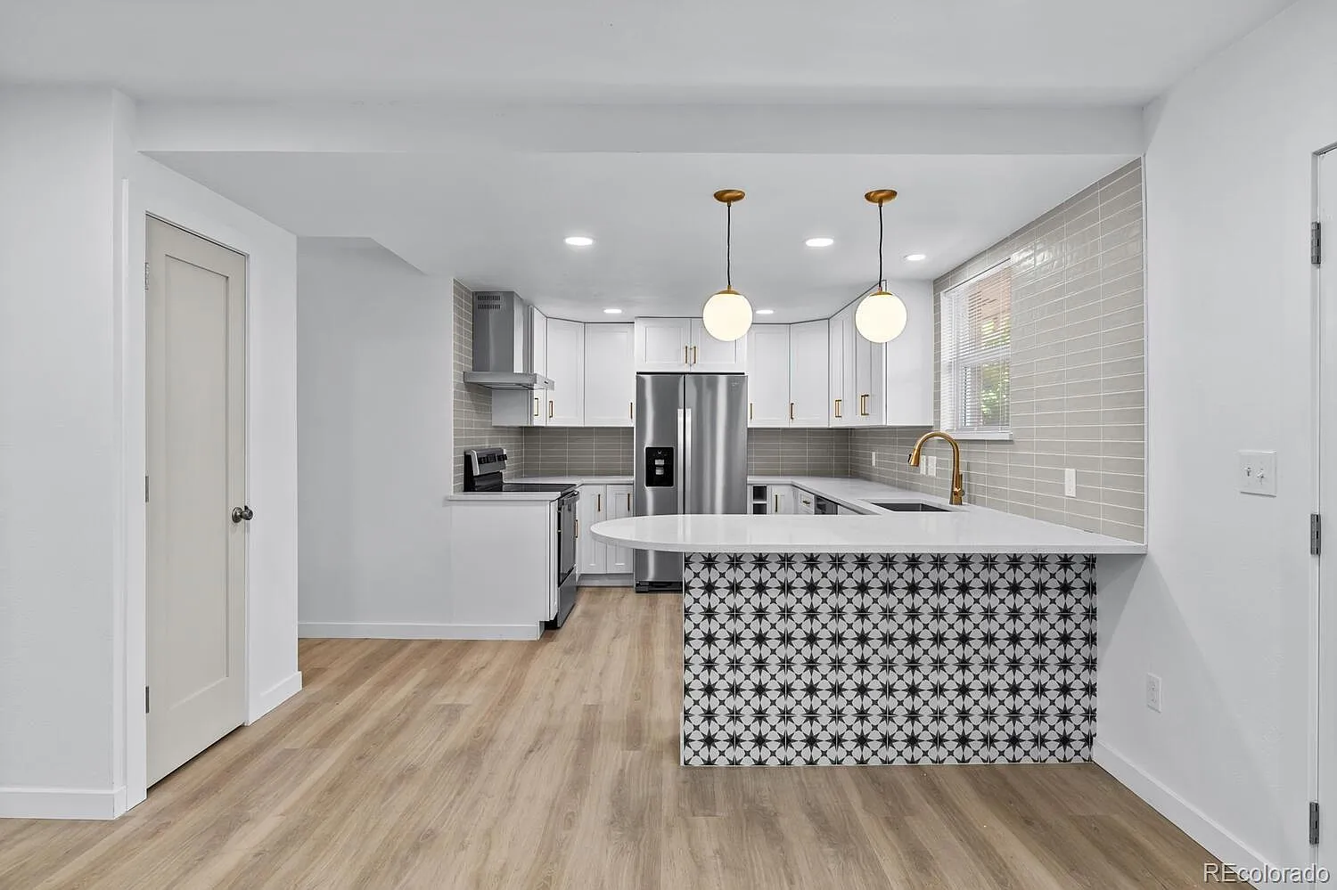 Monaco Village Condos — Photo 2