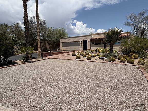 2nd image of 2532 N Camino Valle Verde