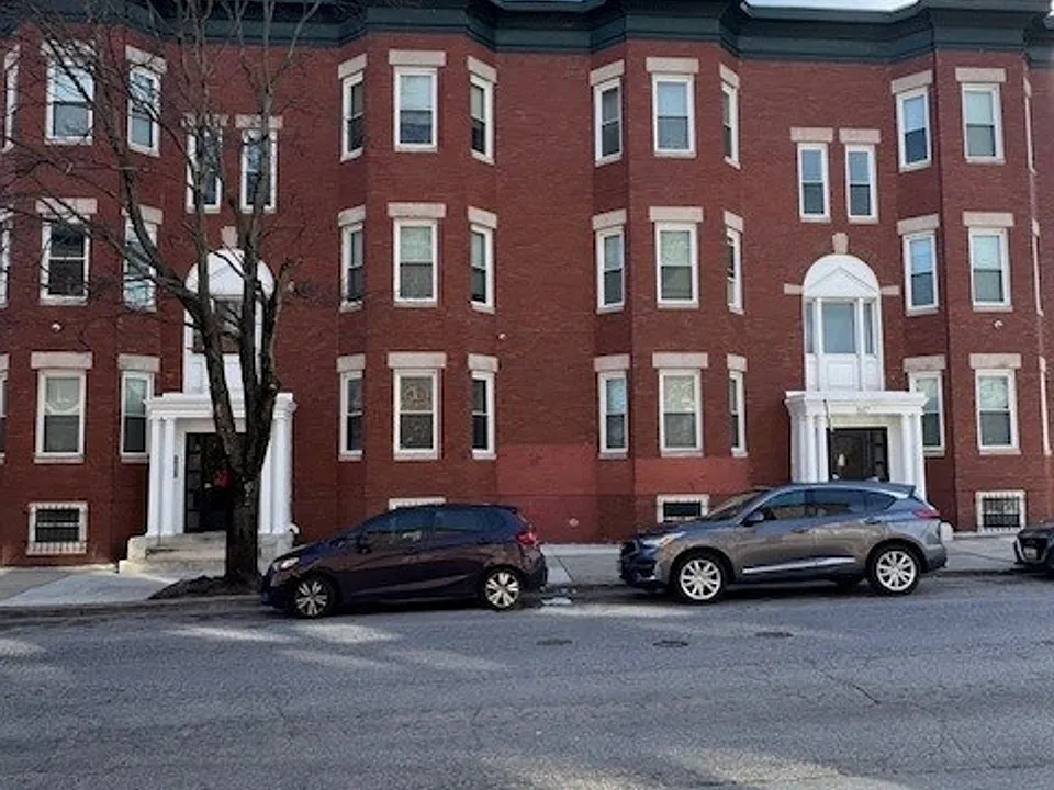 841 & 847 Whitelock St