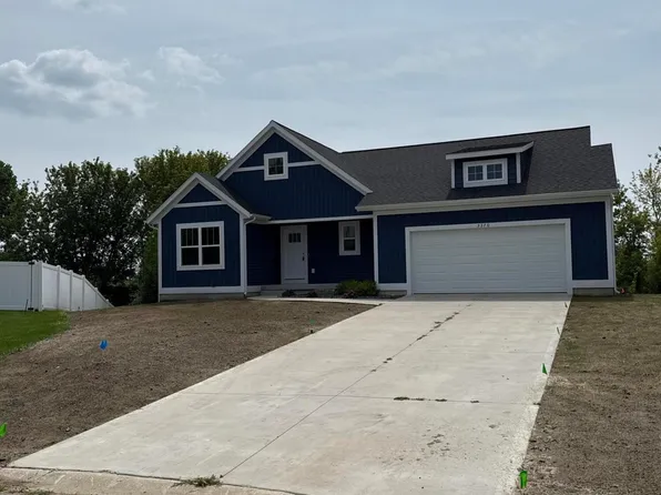 3370 Lindsey Ln, Zeeland, MI 49464