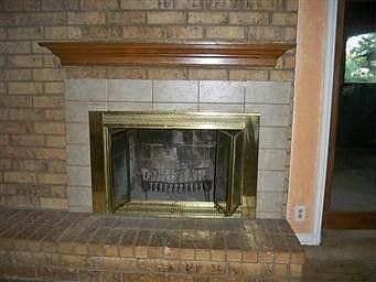 4th image of 1000 Fox River Ln