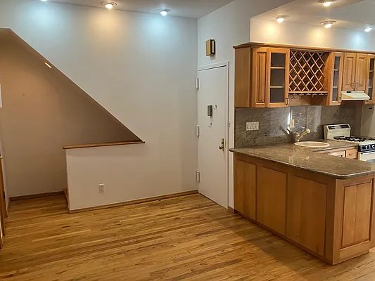 Rented by Dolores Buonocore, LREB | media 10