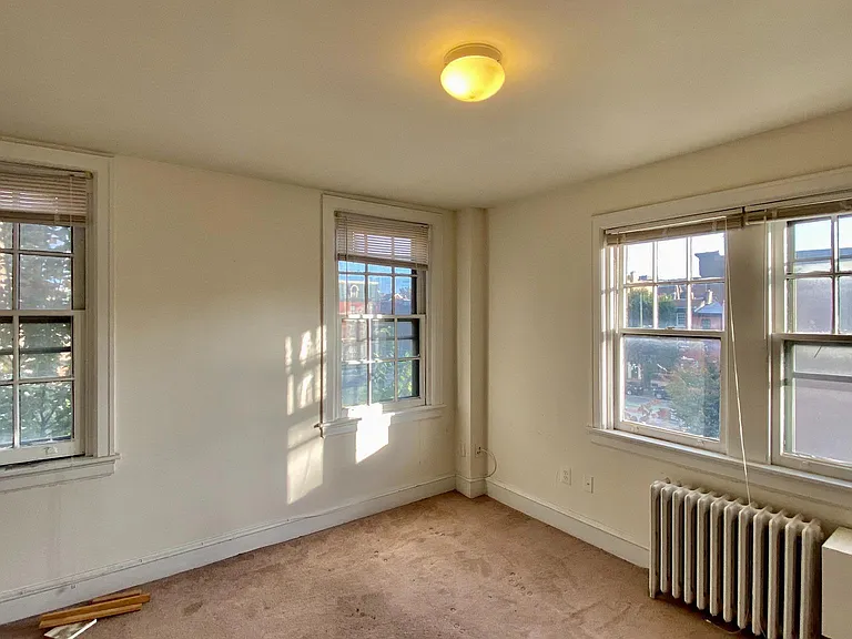 332-34 S 17th St #3B — Photo 10