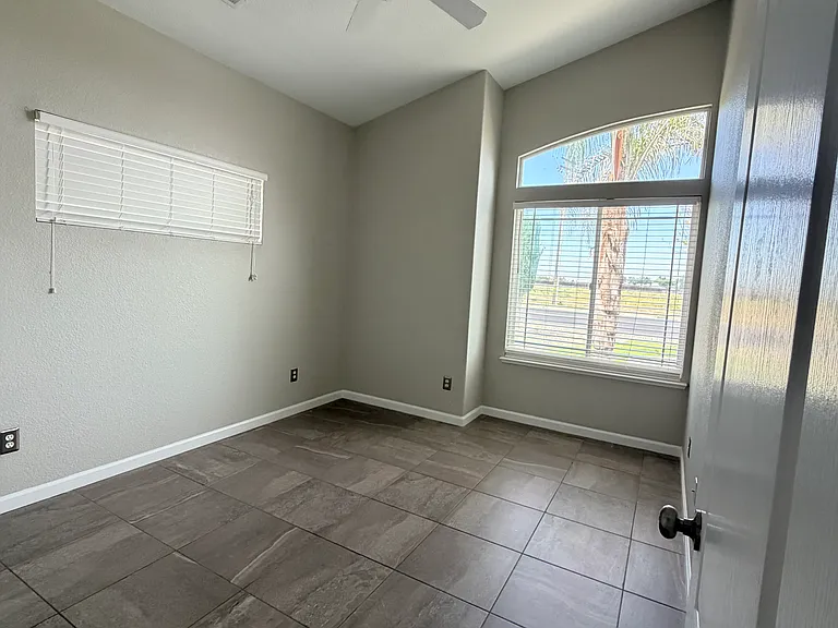 3920 Mountain View Rd — Photo 8