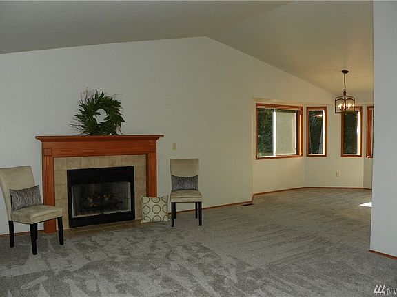 4th image of 9511 34th Street Ct E