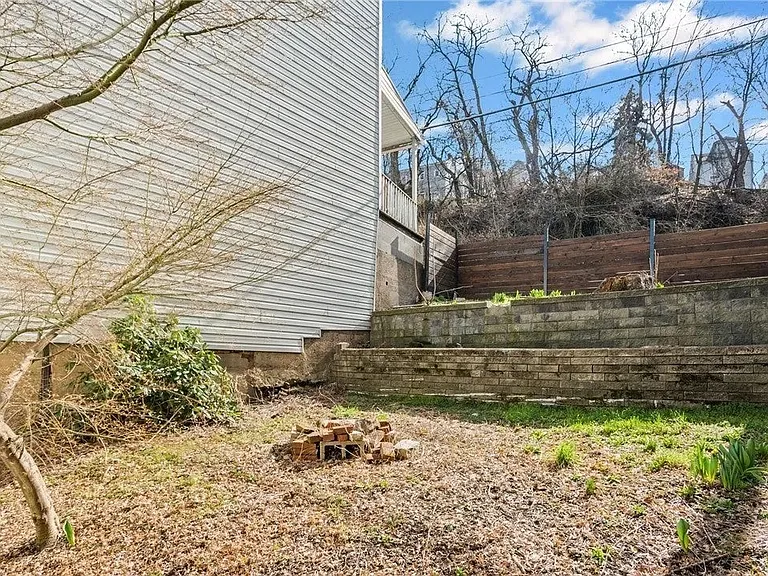 2810 Edwards Way #B — Photo 10
