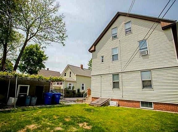 3rd image of 49 Ivy St Unit 2