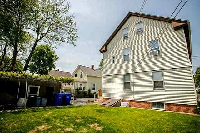 49 Ivy St #2 — Photo 3