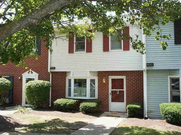 2420 Ridge Rd, Blacksburg, VA 24060