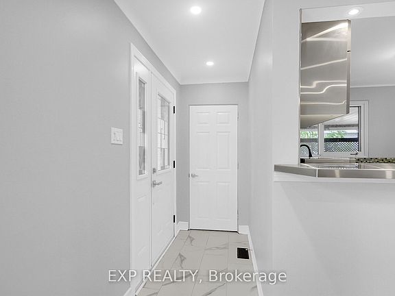5th image of 2247 Miramichi St