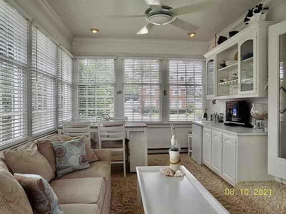 Sun Room- All Season