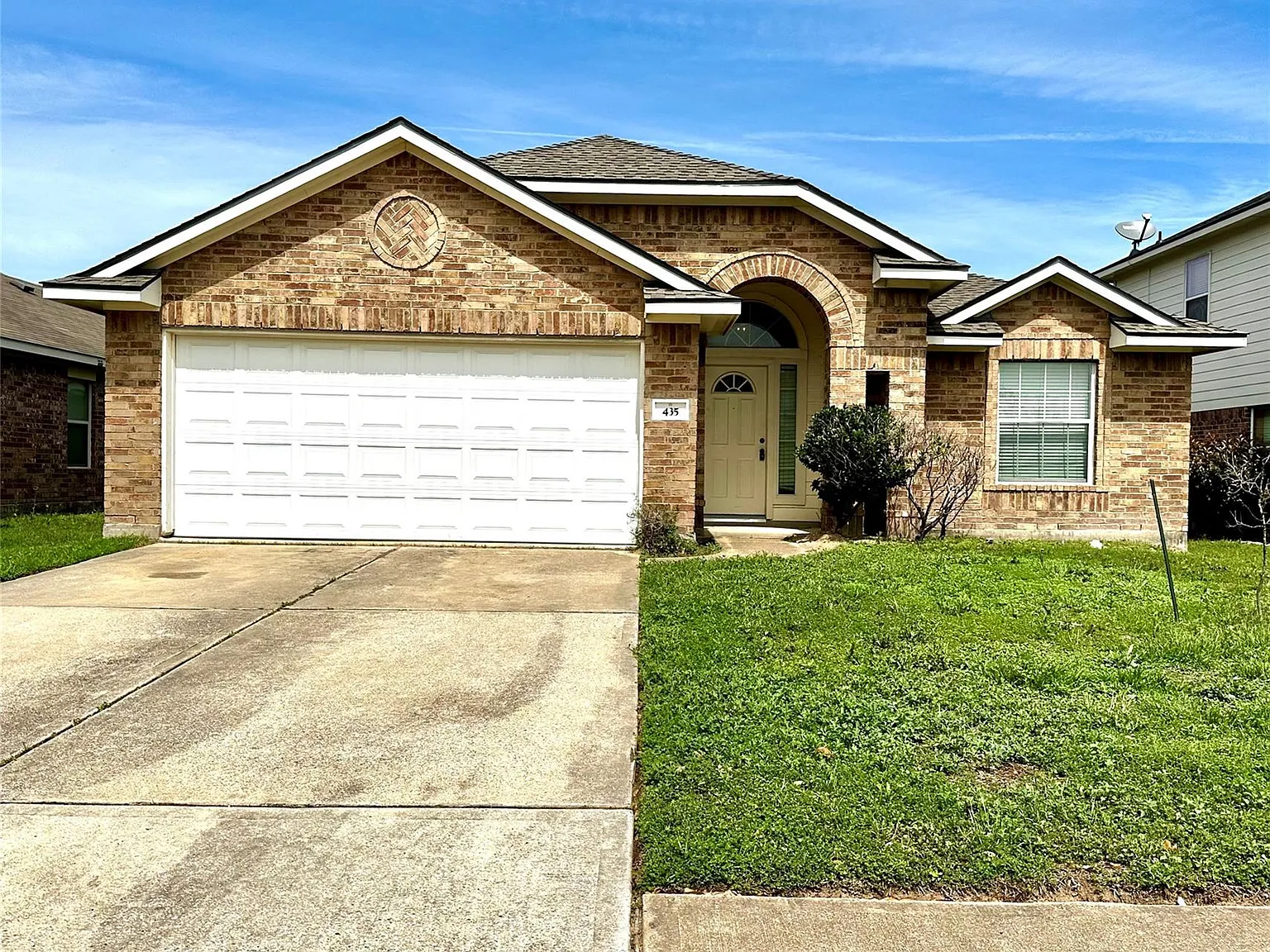 3 bed, 2.0 bath, 1822 sqft, $1,825 — Photo 1