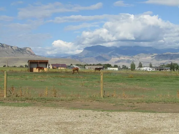 653 Southfork Rd, Cody, WY 82414