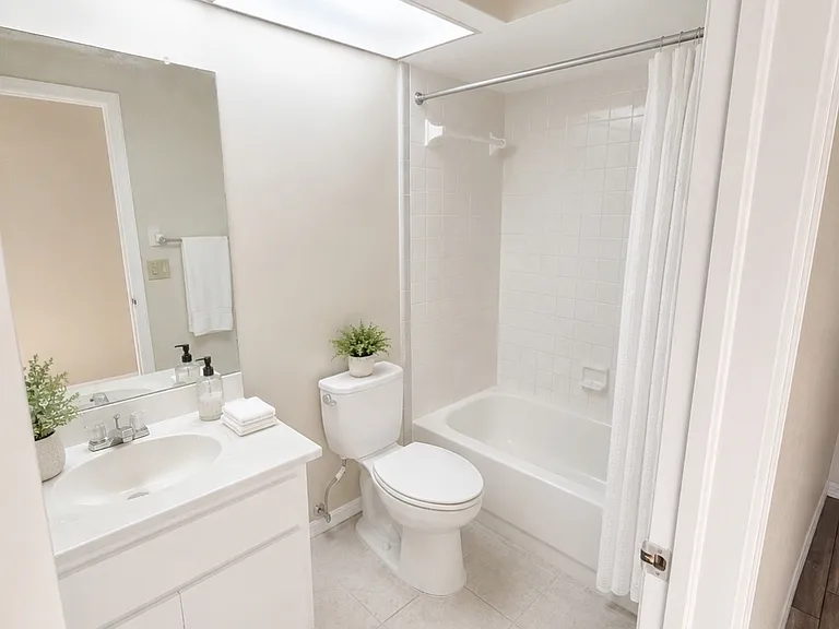 1203 Saxony Cir #A — Photo 13