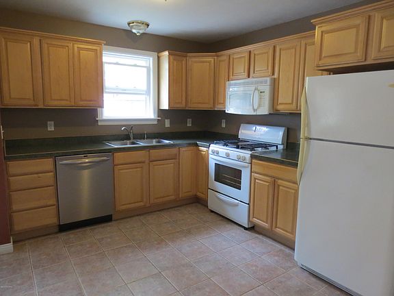 5th image of 127 1st Ave