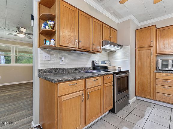 2nd image of 12900 Blue Grass Ln