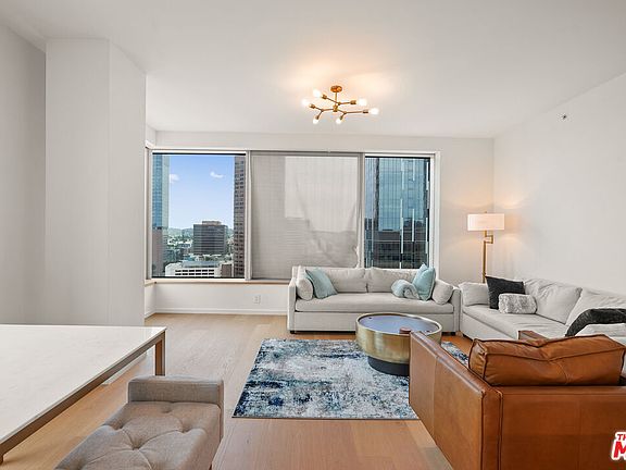 3rd image of 889 Francisco St Unit 2608