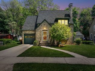 1183 Columbus Cir, Janesville, WI 53545
