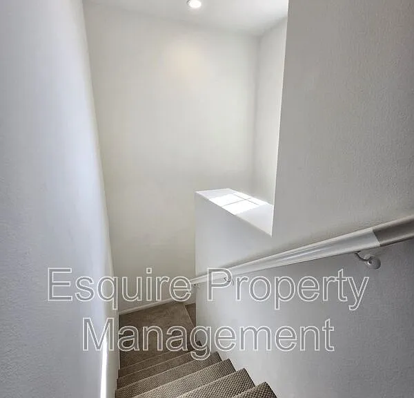 433 Castiano St — Photo 26