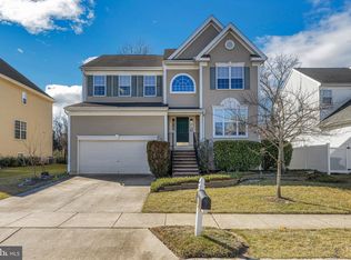 527 Saxon Dr, Thorofare, NJ 08086