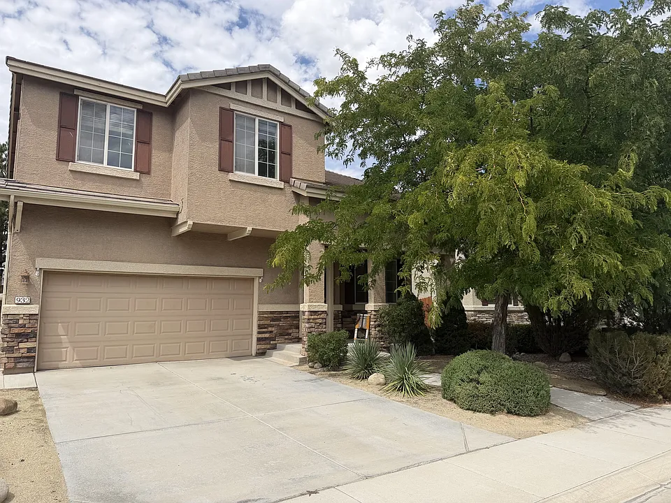932 Lakeview Dr