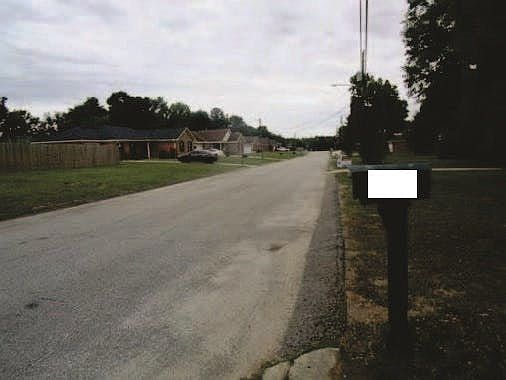 5th image of 1013 Country Place Dr