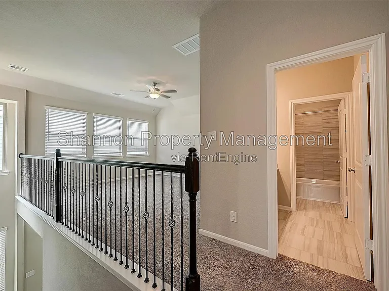 2559 Terrace Point Dr — Photo 29