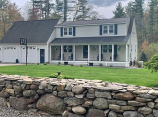 313 Forest St, Dunstable, MA 01827