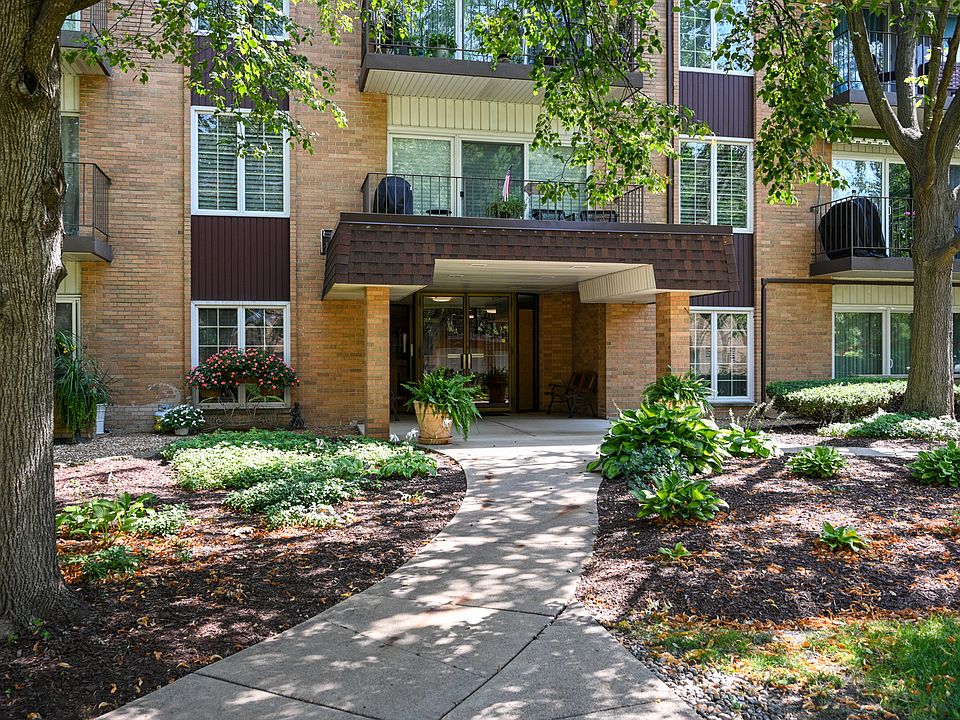 1st image of 445 N Park Blvd APT 4C