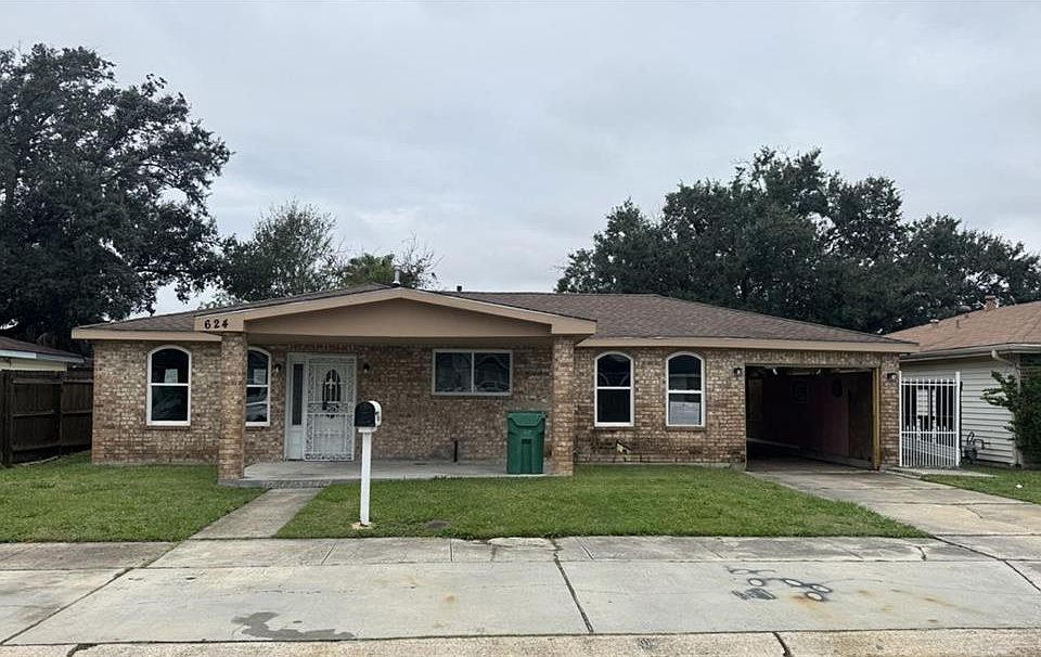 1st image of 624 Willowbrook Dr