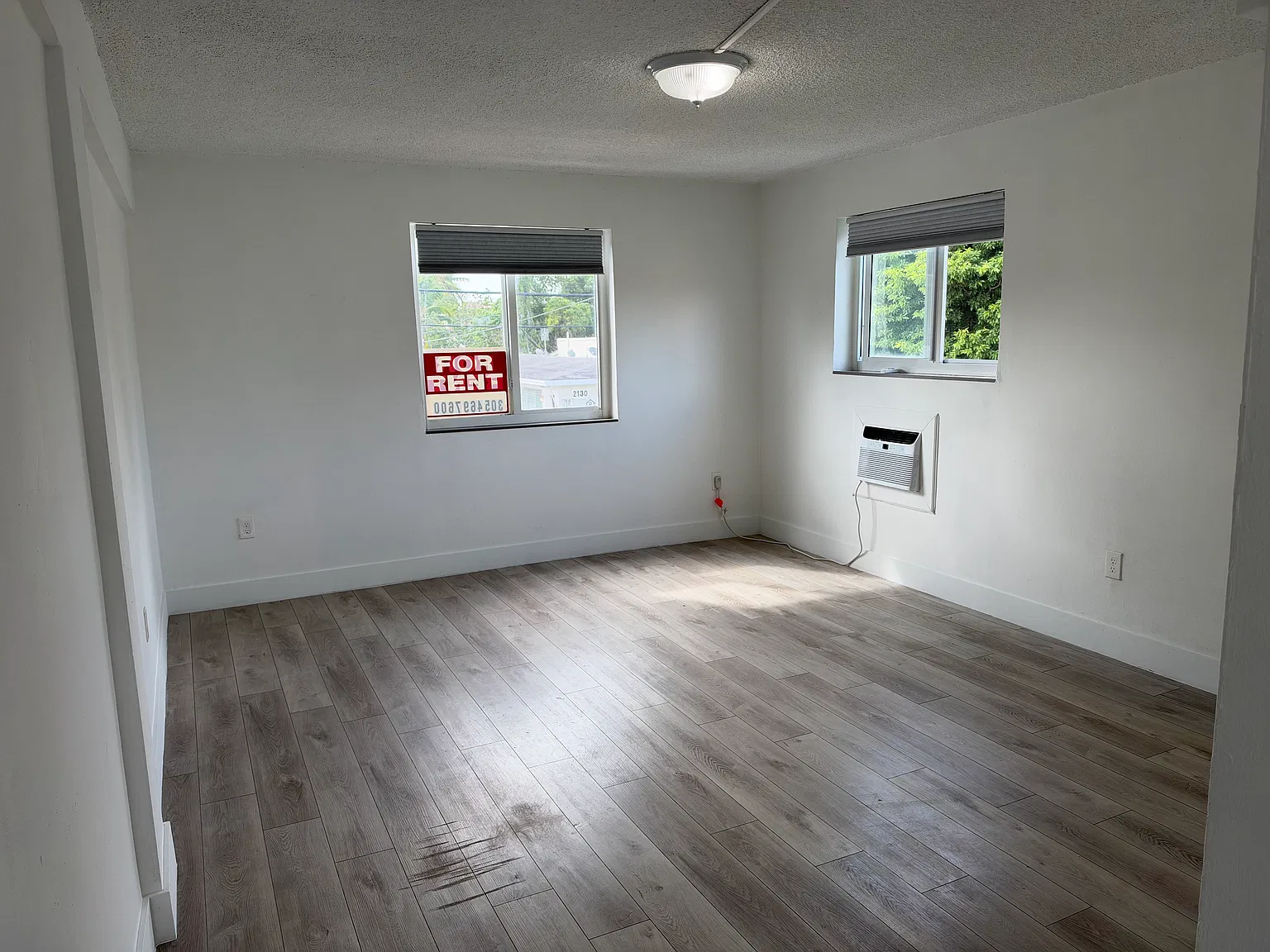 2121 SW 4th St — Photo 3