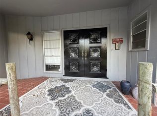 15300 Lake Iola Rd, Dade City, FL 33523