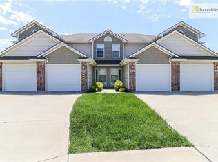 802 SW Imperial Ln, Lees Summit, MO 64064