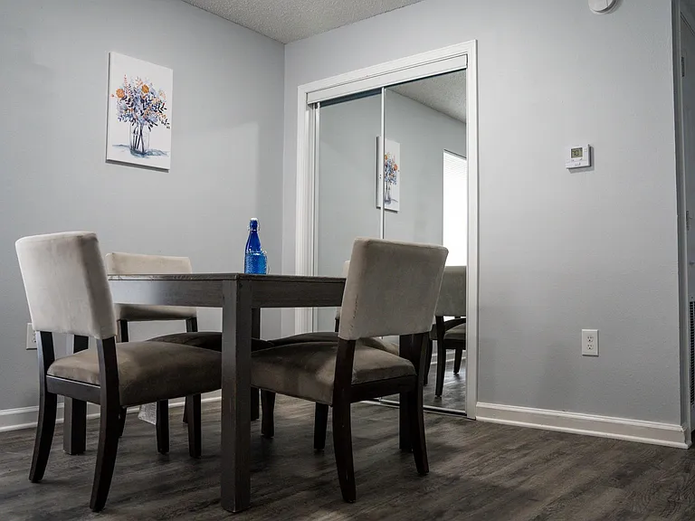 Oak Lane Apartments — Photo 18