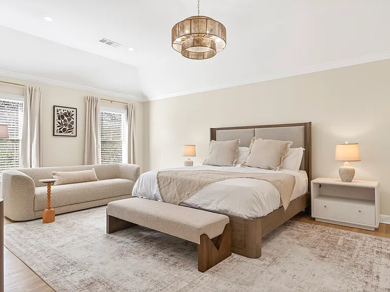310 Rivoli Cir — Photo 3