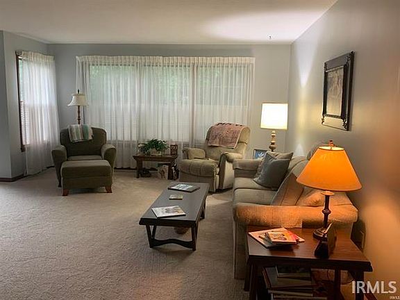 3rd image of 1454 Hampton Cir