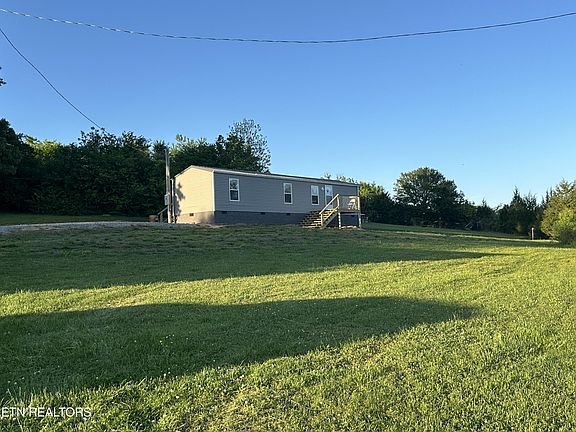 2nd image of 2483 Sweetwater Vonore Rd