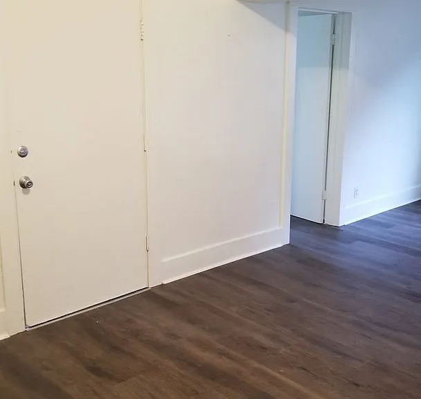 1216 E Pierce St — Photo 3