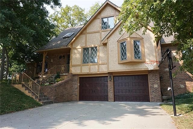 1st image of 3832 S Willis Ct