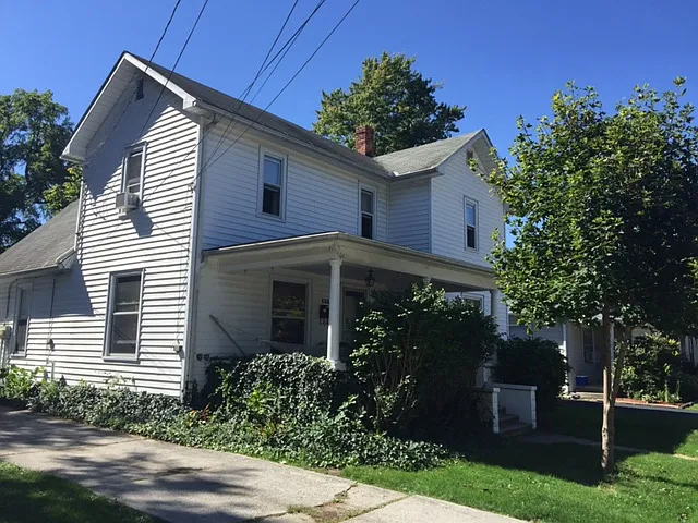 317 Conneaut Ave photo 1
