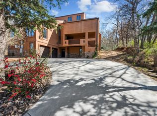 711 S Bear Paw Ln, Colorado Springs, CO 80906