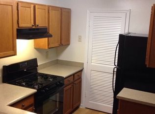 9801 Gable Ridge Ter APT I, Rockville, MD 20850