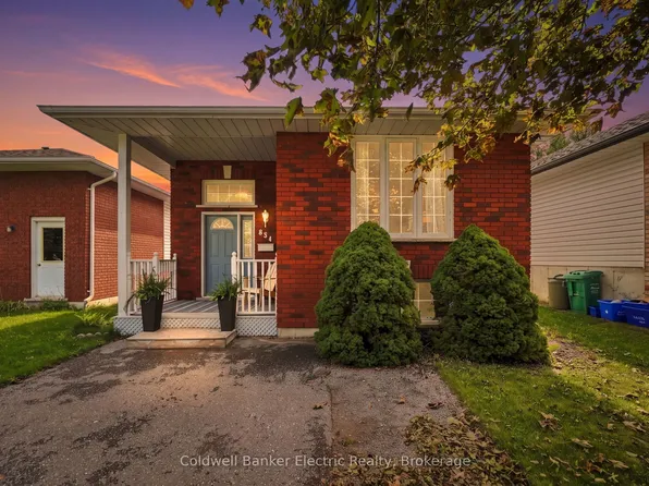 854 Abbey Ln, Peterborough, ON K9H 7N6
