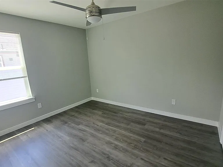 9806 Fillmore St #B — Photo 7