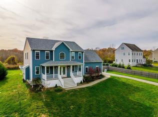 38 Charlotte White Rd, Westport, MA 02790