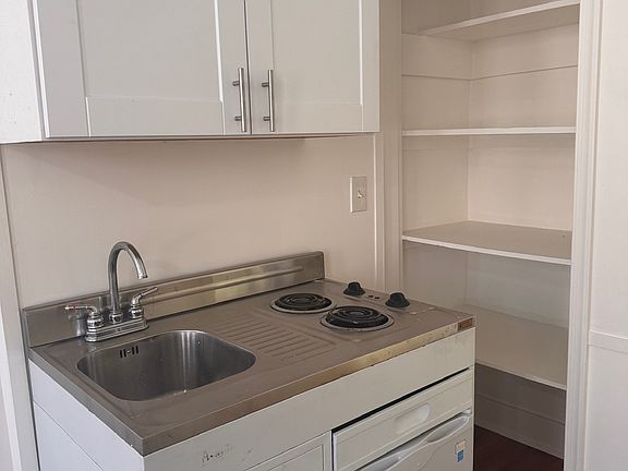 3rd image of 2540 McCulloh St #3